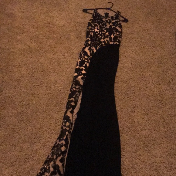 NWT floral sequin gown - Picture 4 of 7